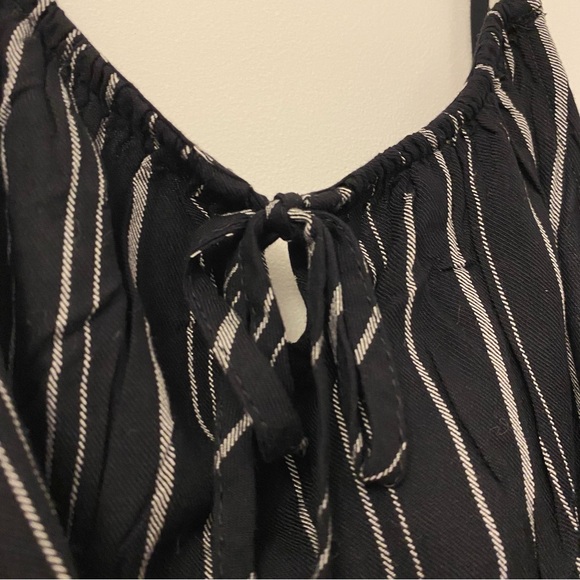 NWT Hollister cropped tie-front striped tank top - Picture 4 of 6